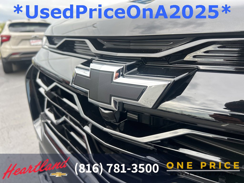 Used 2025 Chevrolet Equinox RS image 12