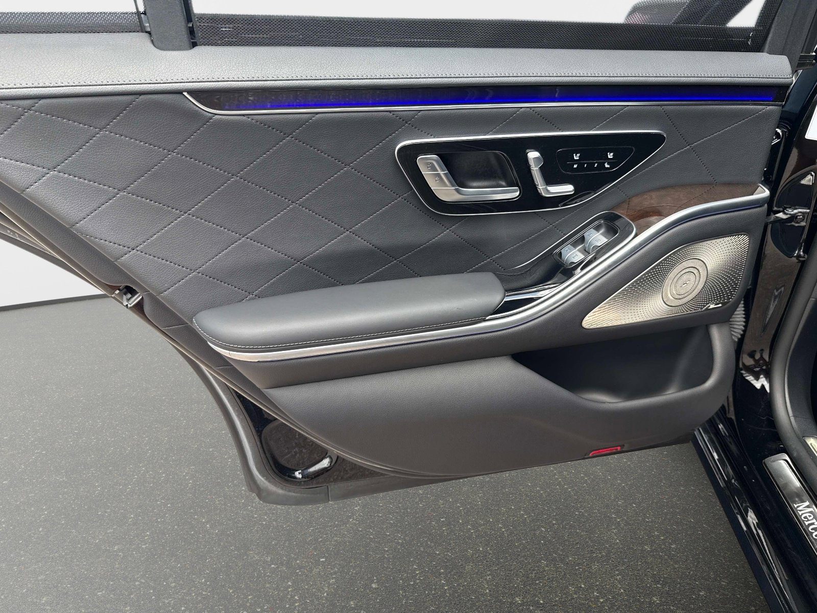 Certified 2023 Mercedes-Benz S 580 4MATIC Sedan image 11