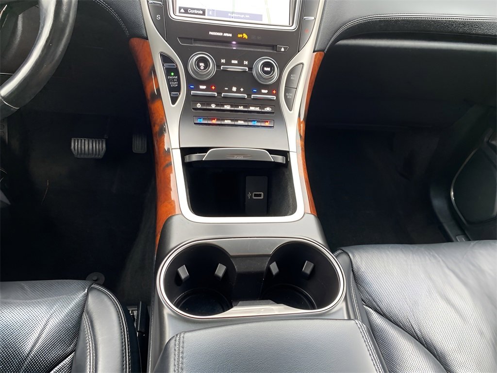 Used 2018 Lincoln MKX Reserve w/ Lincoln MKX Climate Package image 25