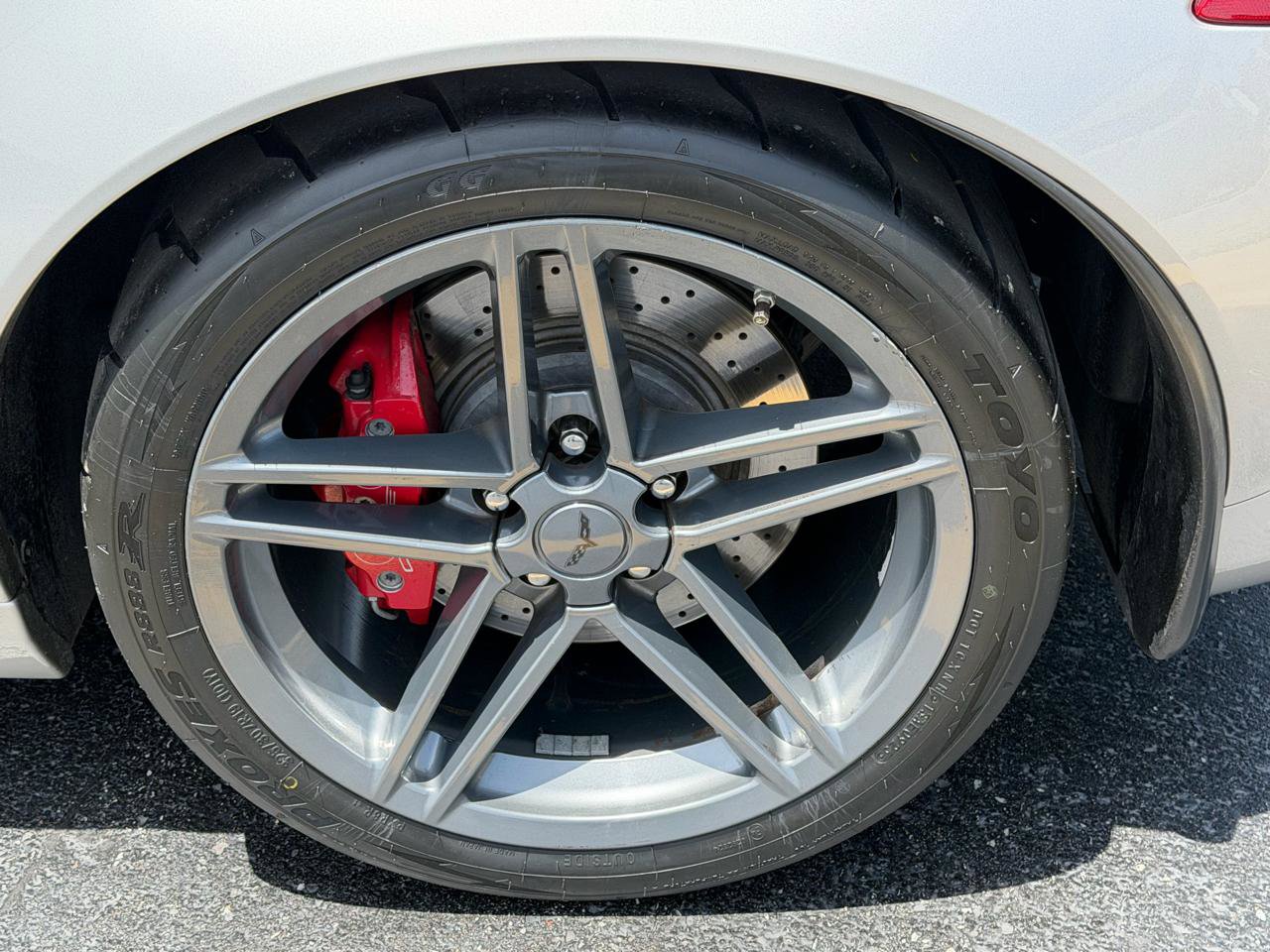Used 2008 Chevrolet Corvette Z06 w/ Preferred Equipment Group RWD image 12