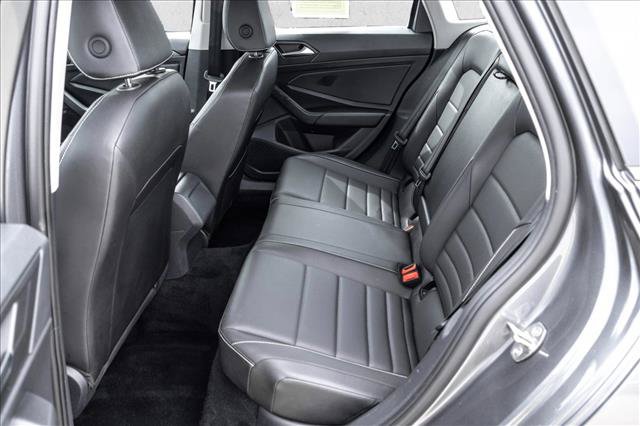 Used 2024 Volkswagen Jetta SE FWD image 20