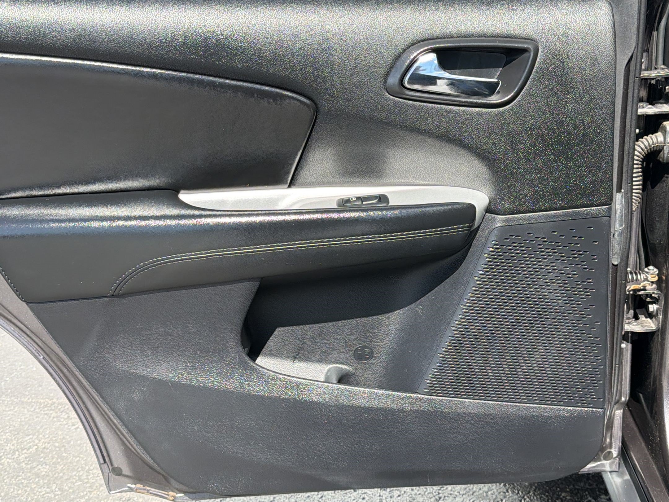 Used 2020 Dodge Journey SE w/ SE Popular Equipment Group FWD image 25