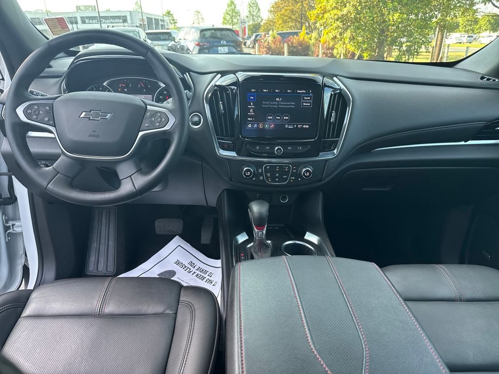 Used 2023 Chevrolet Traverse RS AWD/4WD image 22