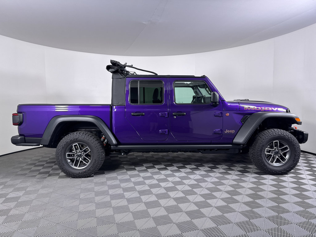New 2026 Jeep Gladiator Mojave w/ Steel Bumper Group AWD/4WD image 15