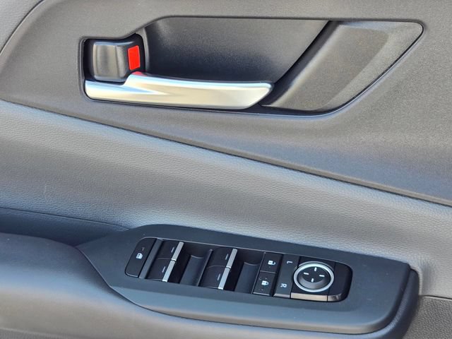 Used 2023 Toyota Prius XLE FWD image 25