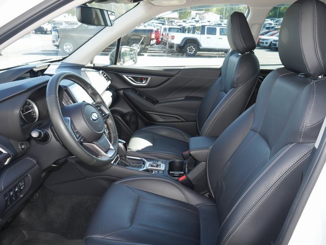 Used 2024 Subaru Forester Touring w/ Convenience Package image 2