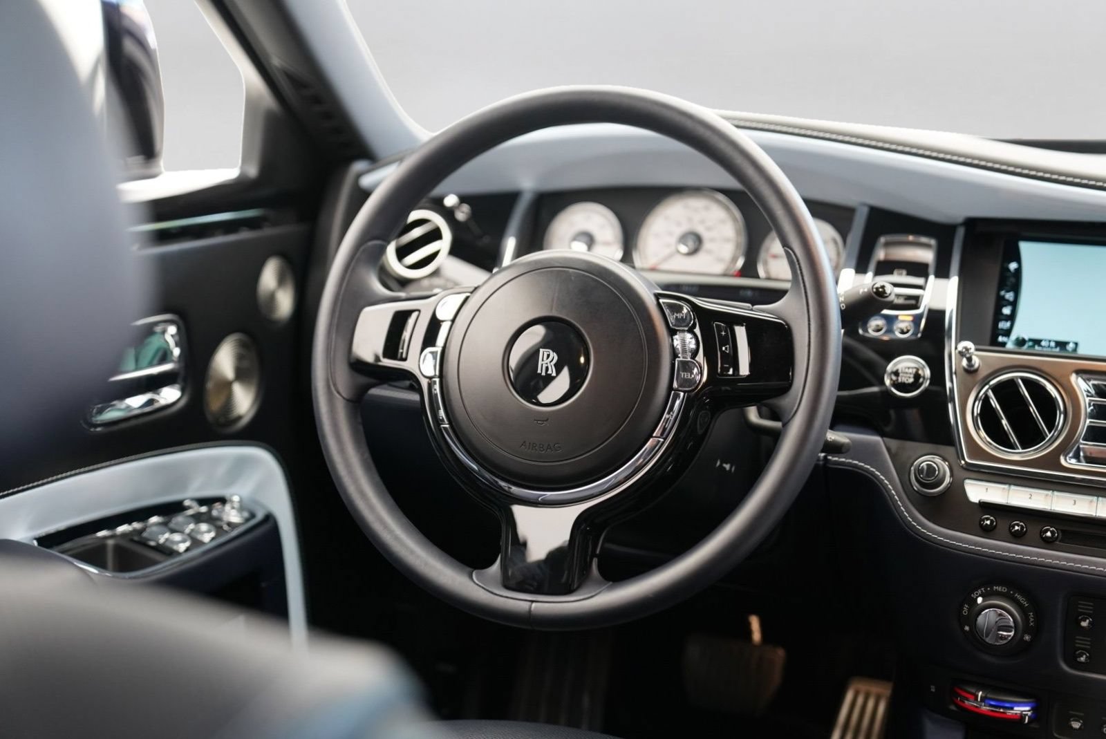 Certified 2020 Rolls-Royce Ghost RWD image 59