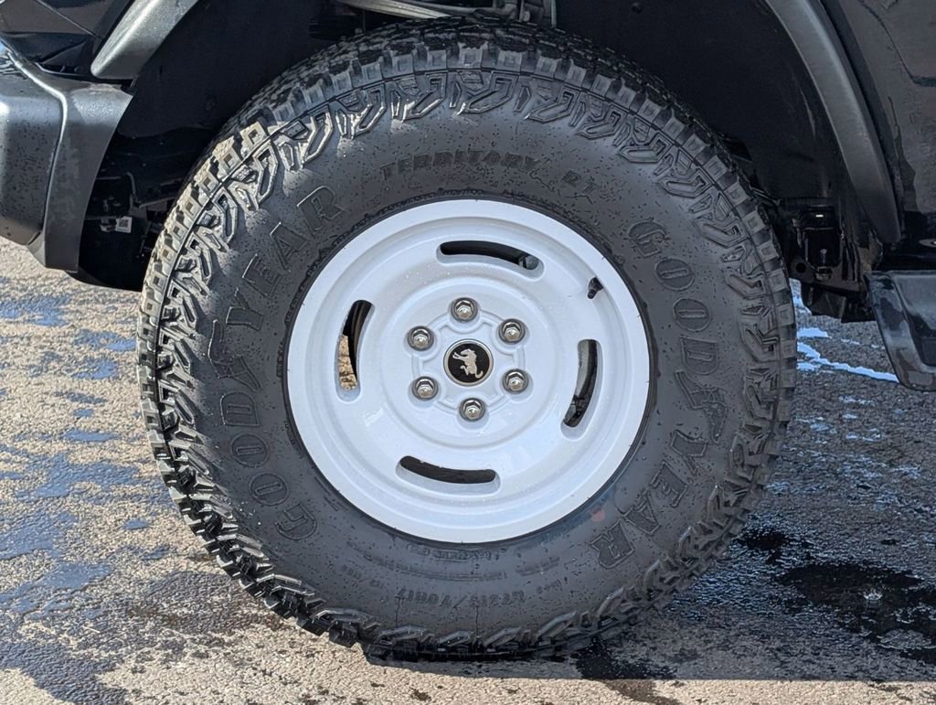 New 2025 Ford Bronco Heritage Edition image 14