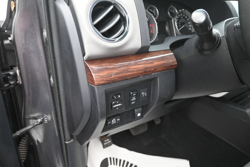 Used 2015 Toyota Tundra Limited RWD image 13