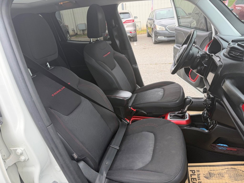 Used 2020 Jeep Renegade Trailhawk w/ UConnect 8.4 Nav Group AWD/4WD image 16