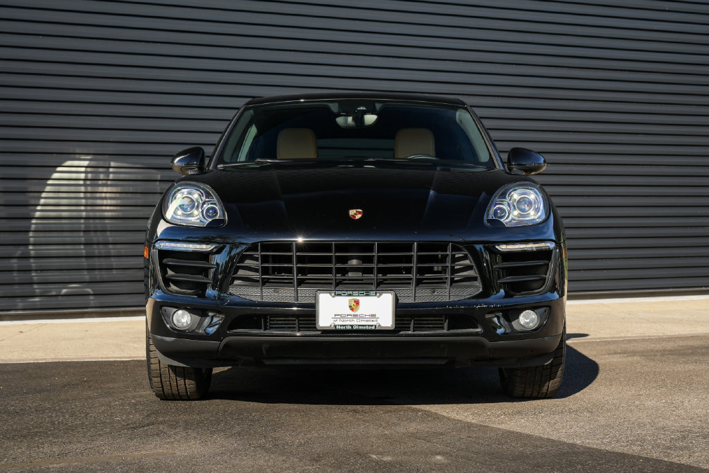 Certified 2018 Porsche Macan AWD/4WD image 6