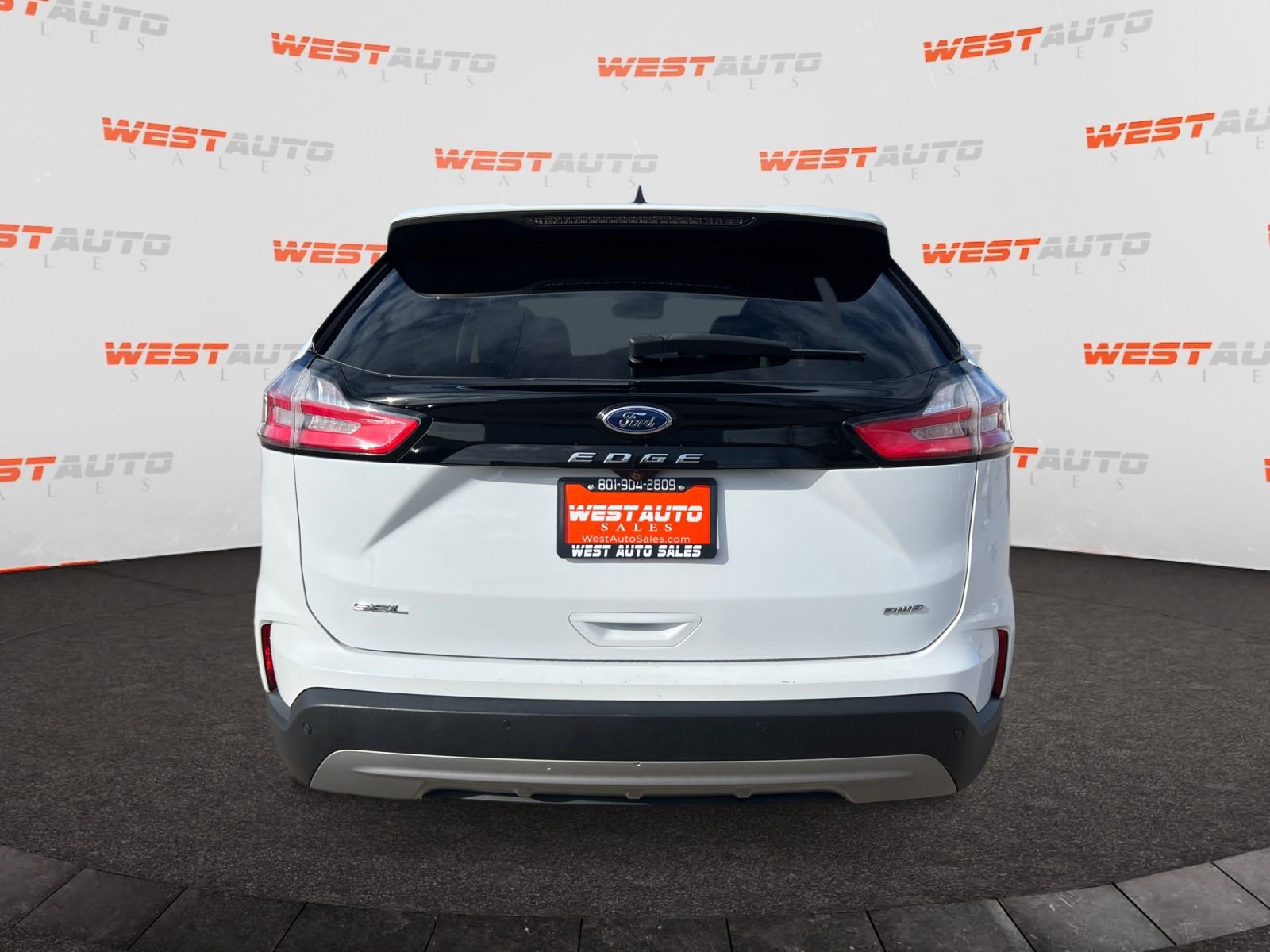Used 2022 Ford Edge SEL w/ Convenience Package AWD/4WD image 4