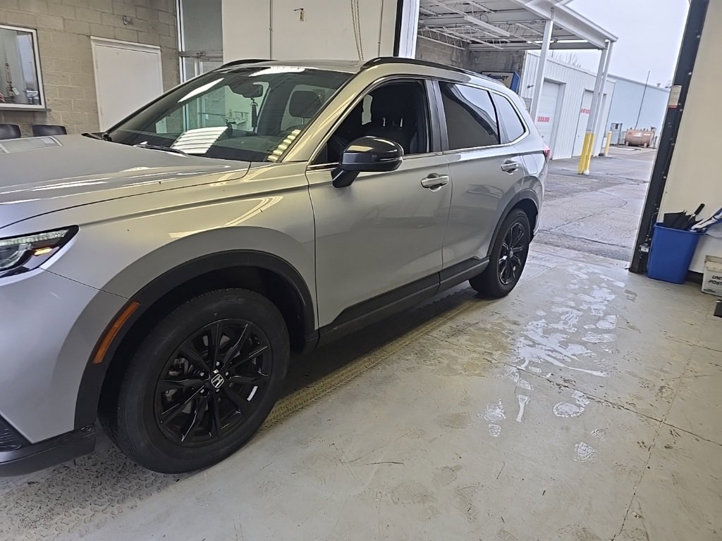 Used 2024 Honda CR-V Sport image 2