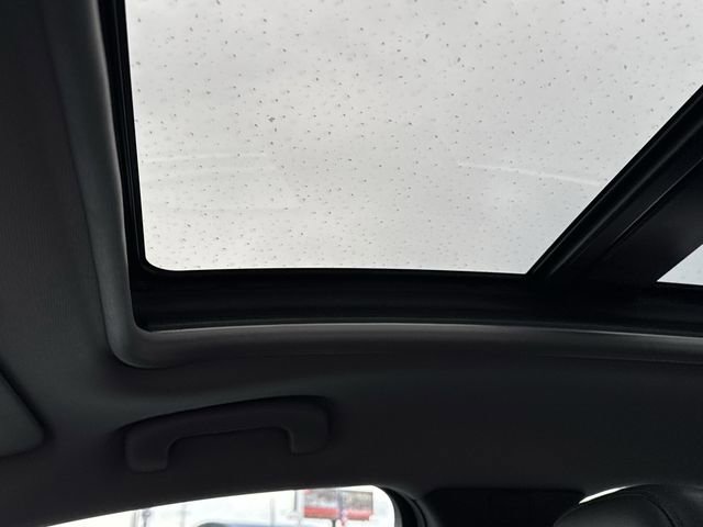 Used 2019 Chevrolet Malibu LT w/ Leather Package image 14