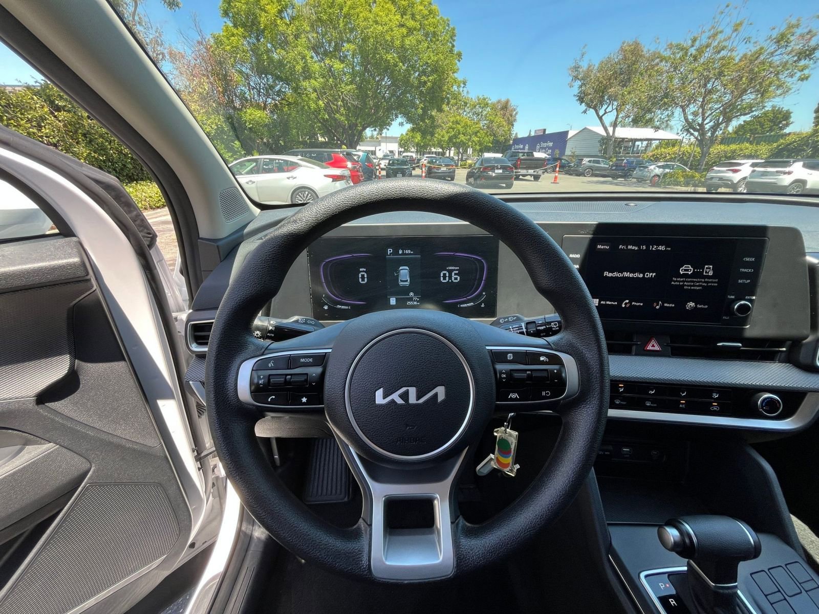 Used 2025 Kia Sportage LX FWD image 33