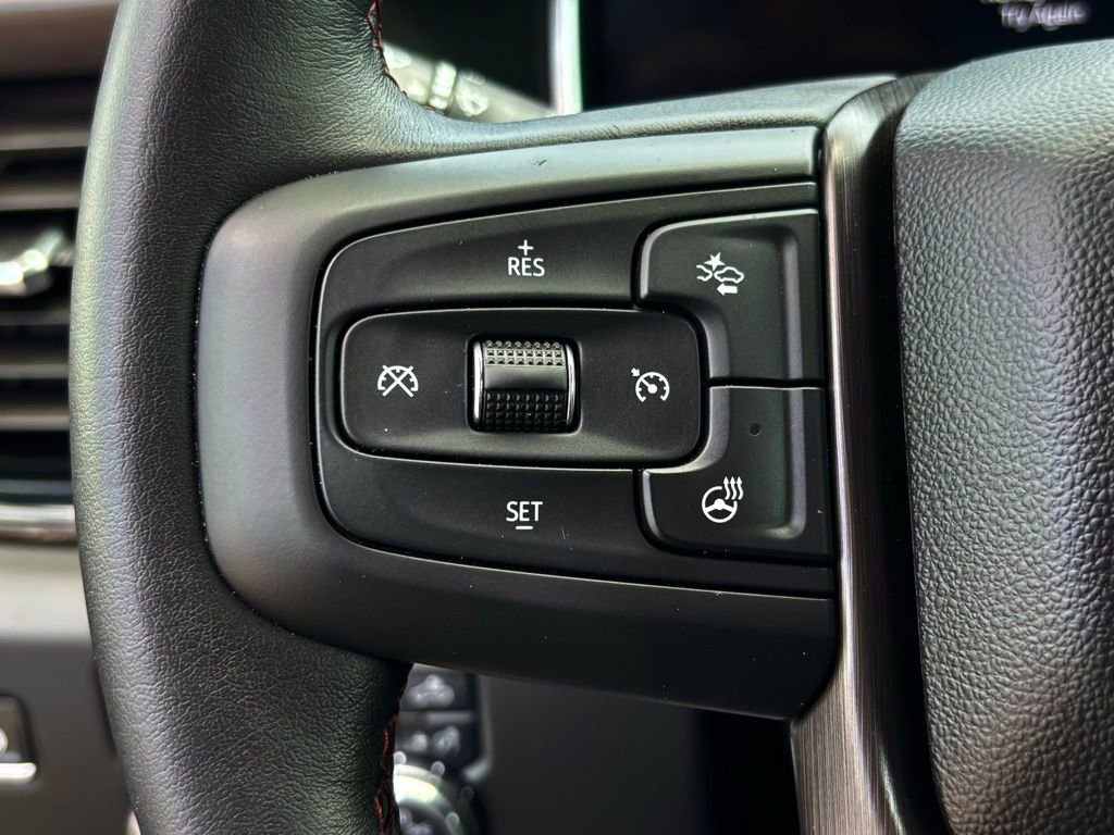 Used 2025 GMC Sierra 2500 AT4X image 14