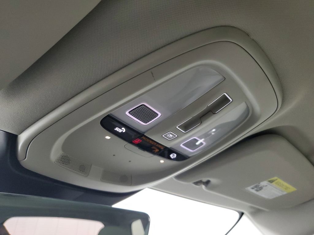 Certified 2026 Volvo V60 B5 Cross Country Plus w/ Protection Package Premier image 36