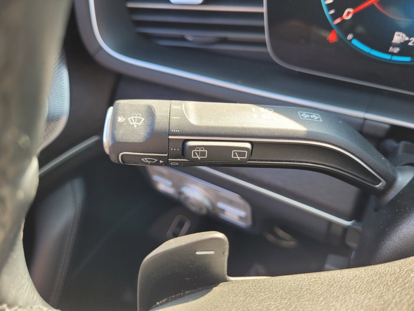 Used 2021 Mercedes-Benz GLS 450 4MATIC image 32