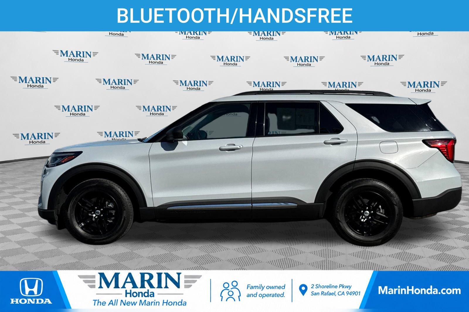 Used 2025 Ford Explorer Active AWD/4WD image 6