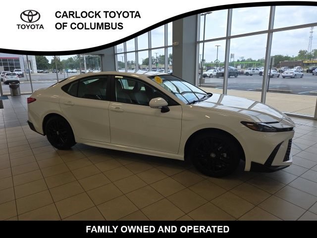 Used 2026 Toyota Camry SE w/ Convenience Package FWD image 6