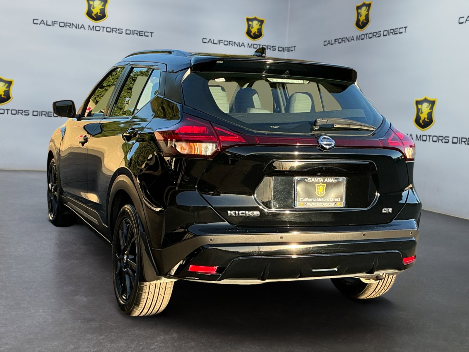 Used 2021 Nissan Kicks SR w/ SR Premium Package image 7