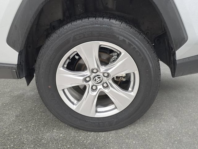 Certified 2025 Toyota RAV4 XLE AWD/4WD image 27