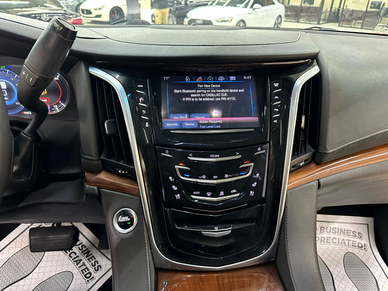 Used 2018 Cadillac Escalade Premium Luxury image 31
