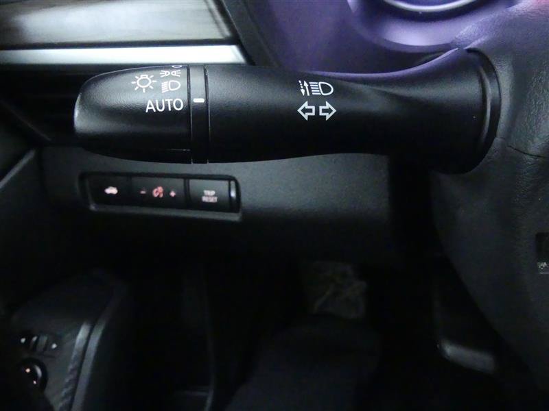 Used 2025 Nissan Altima 2.5 SV FWD image 18