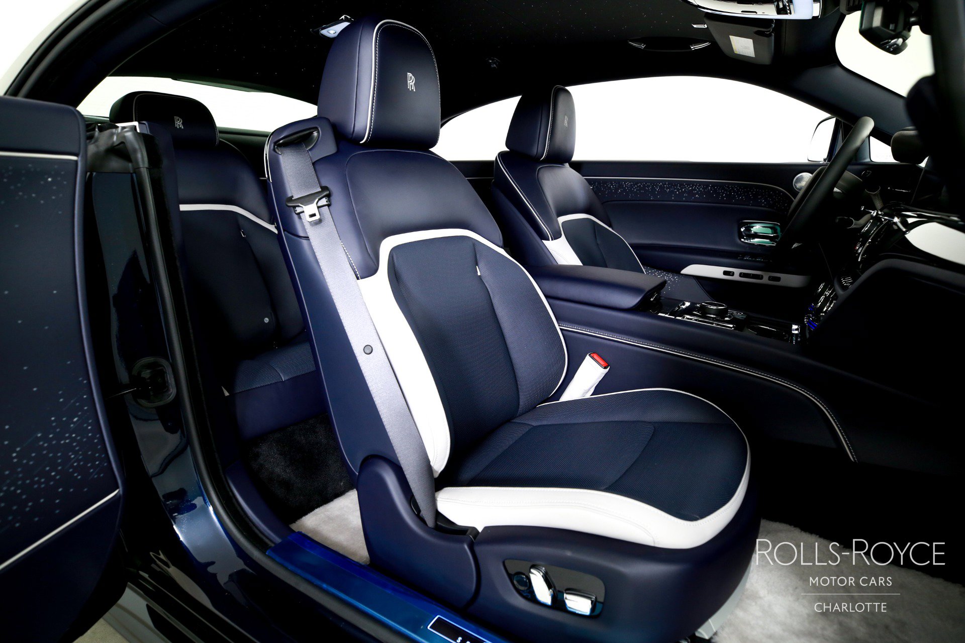 New 2026 Rolls-Royce Spectre Black Badge image 24