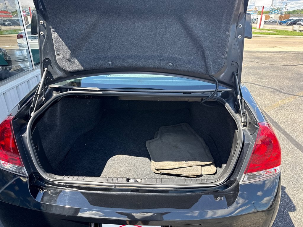 Used 2014 Chevrolet Impala LTZ FWD image 7