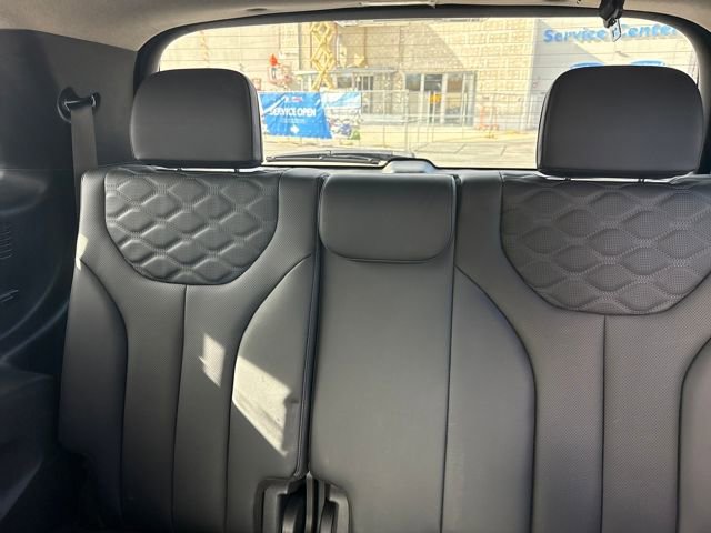 Certified 2022 Hyundai Palisade Limited w/ Cargo Package image 24