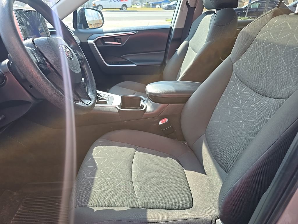 Used 2023 Toyota RAV4 XLE image 16