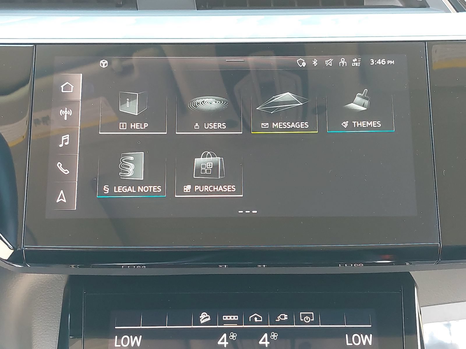 Used 2024 Audi Q8 e-tron Premium Plus AWD/4WD image 25