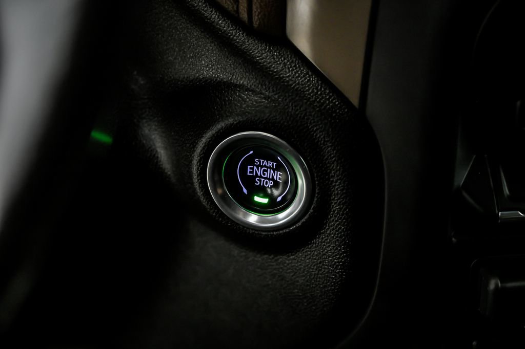 Used 2022 Chevrolet Silverado 2500 High Country w/ Technology Package AWD/4WD image 22