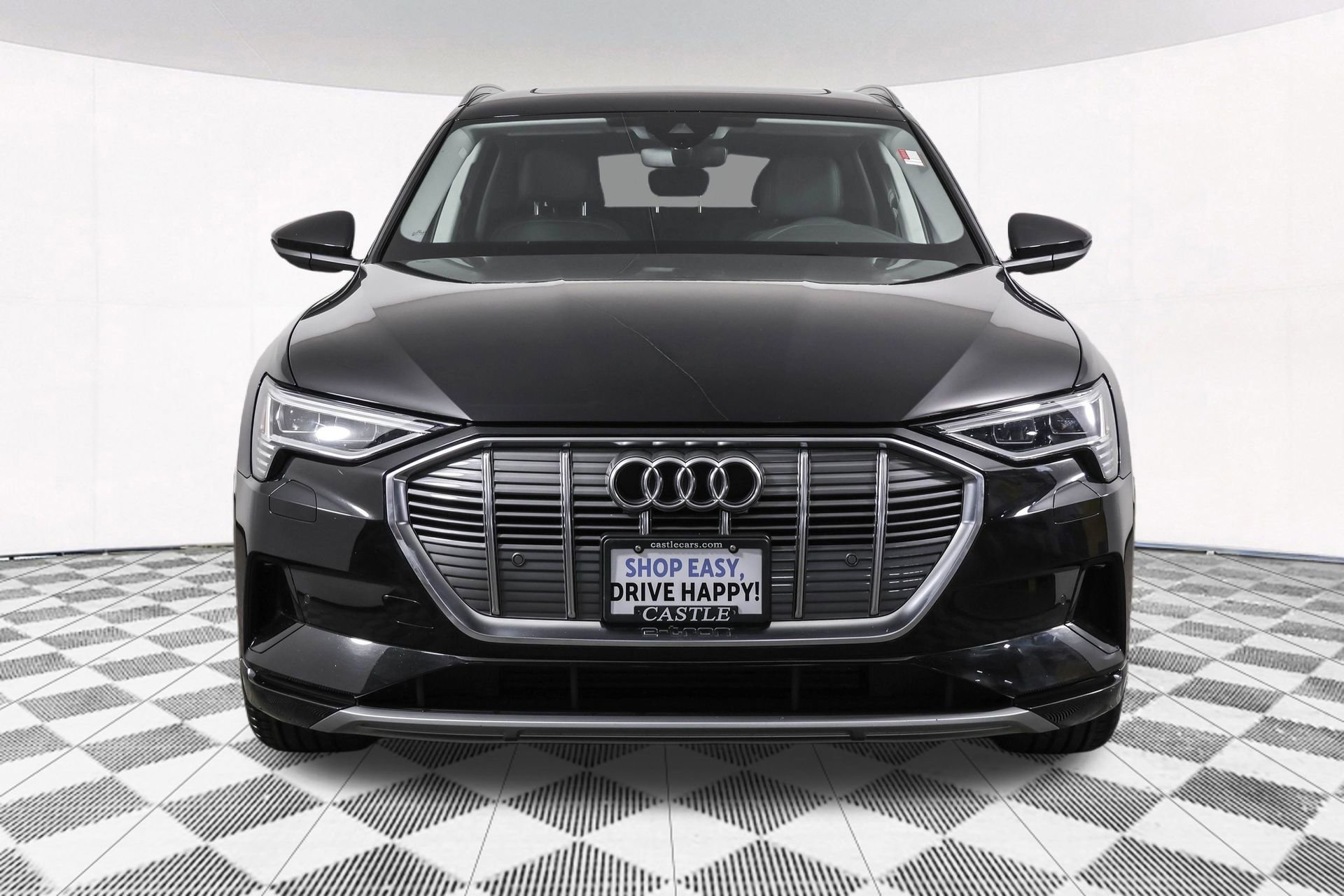 Used 2023 Audi e-tron Premium image 10