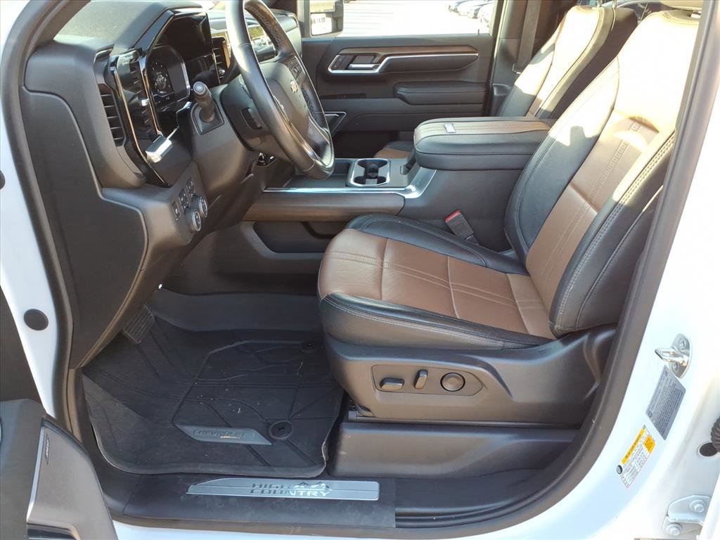 Used 2025 Chevrolet Silverado 2500 High Country w/ Z71 Off-Road Package image 11