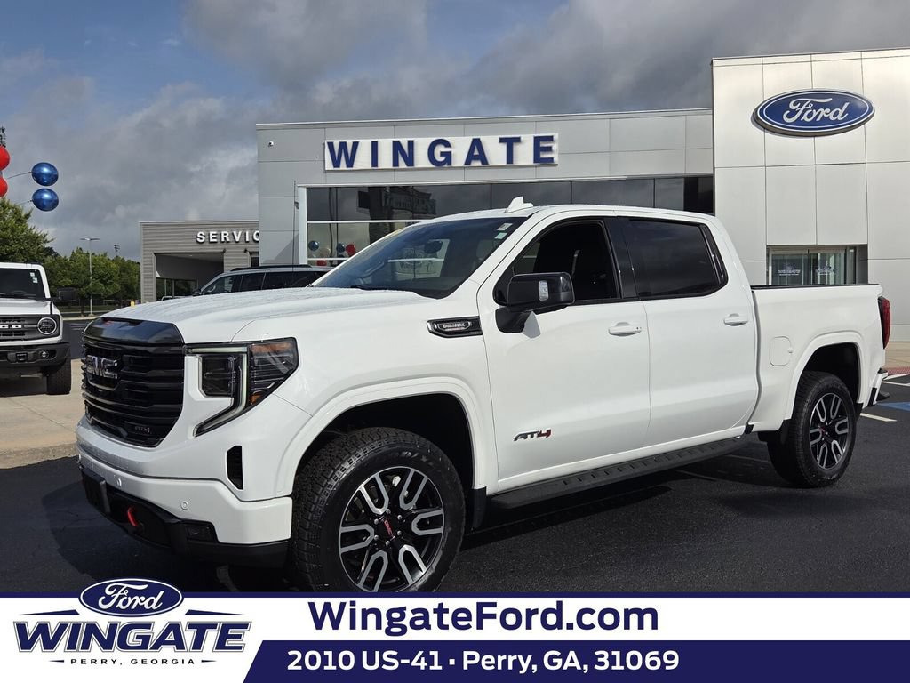 Used 2023 GMC Sierra 1500 AT4 w/ AT4 Premium Package AWD/4WD image 1