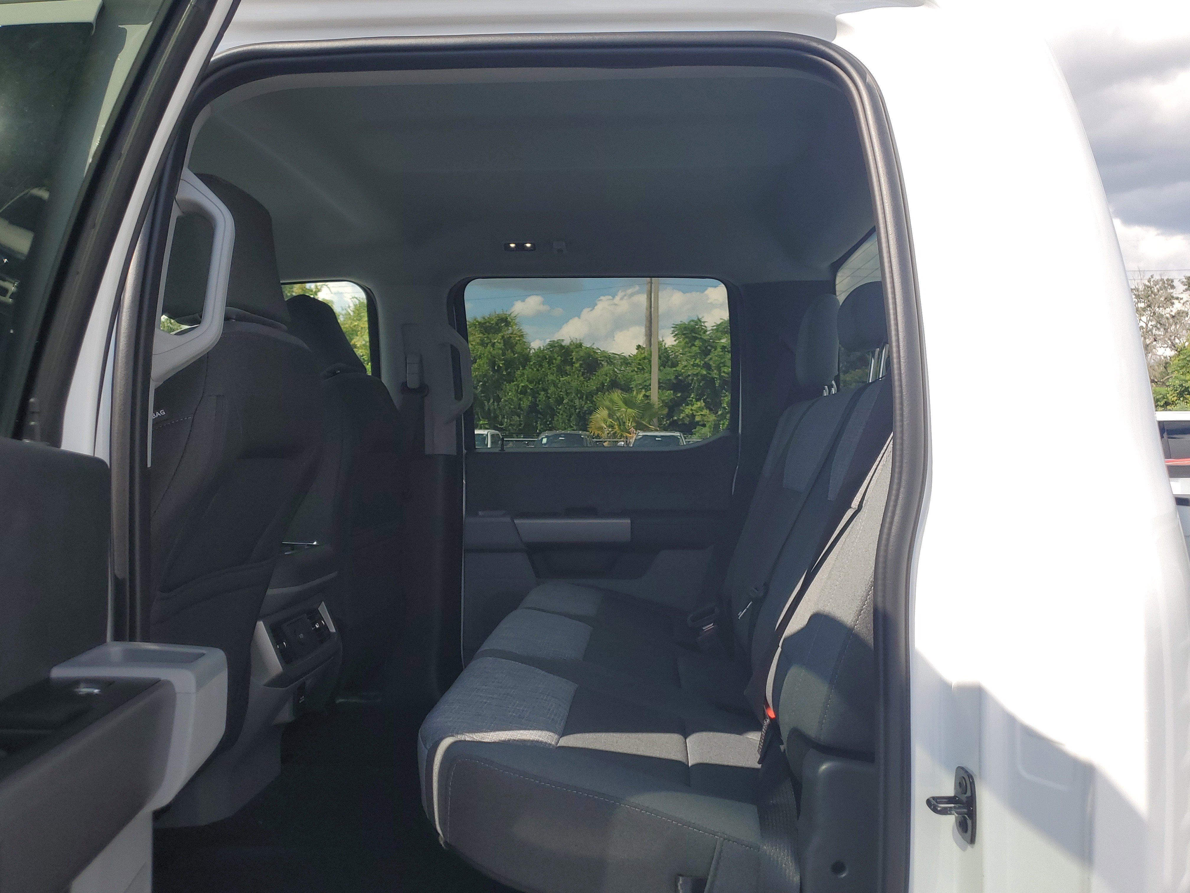 New 2026 Ford F250 XLT w/ FX4 Off-Road Package image 10