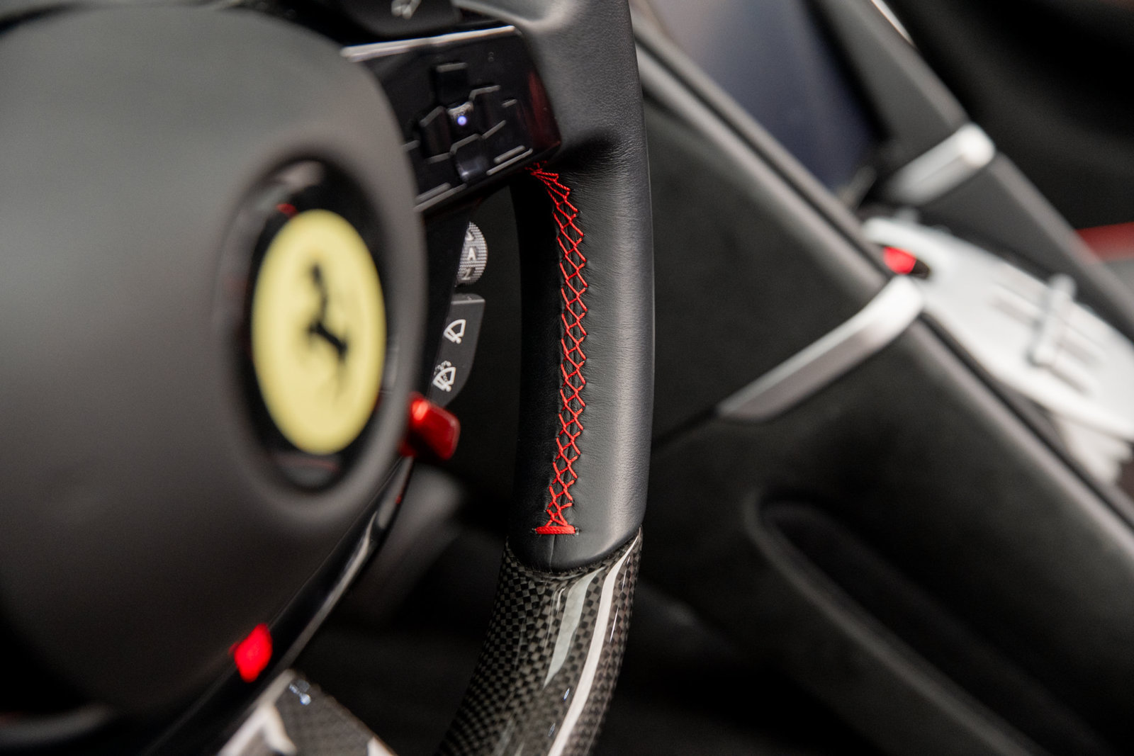 Used 2026 Ferrari Roma Spider RWD image 32