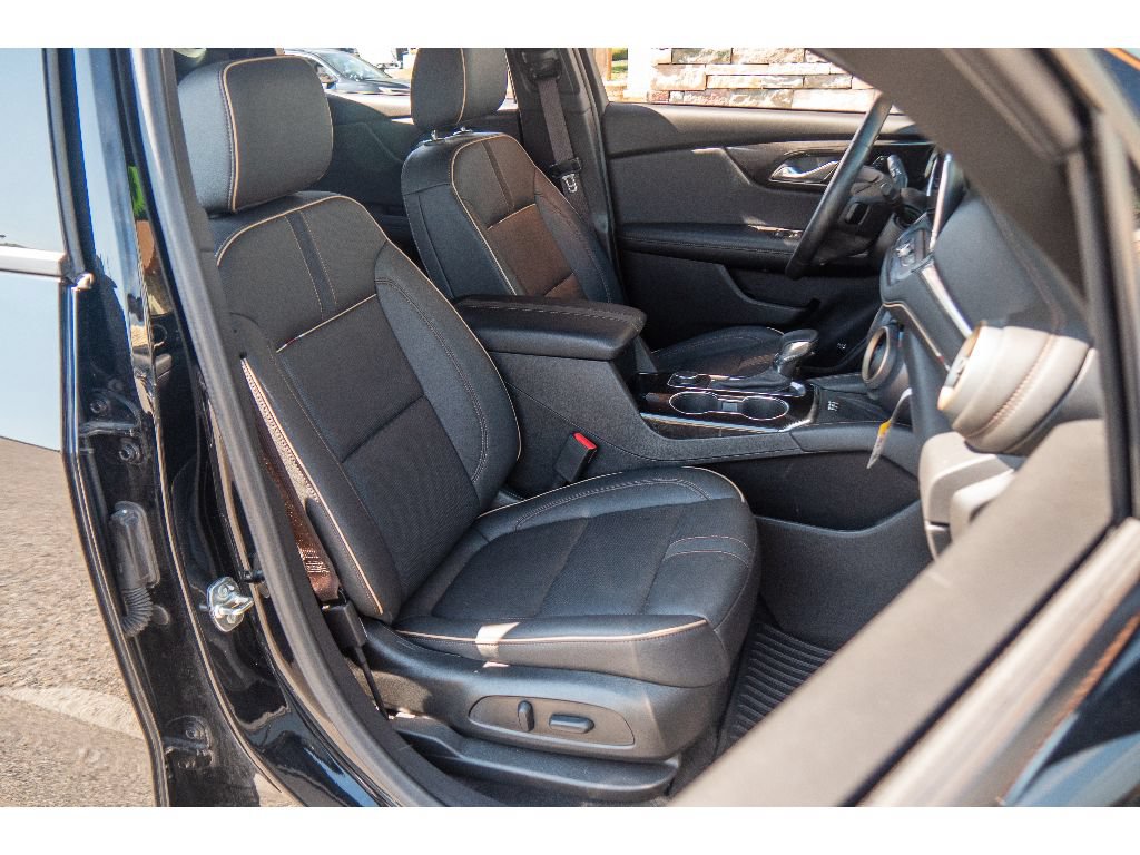 Used 2024 Chevrolet Blazer Premier w/ Enhanced Convenience Package FWD image 15