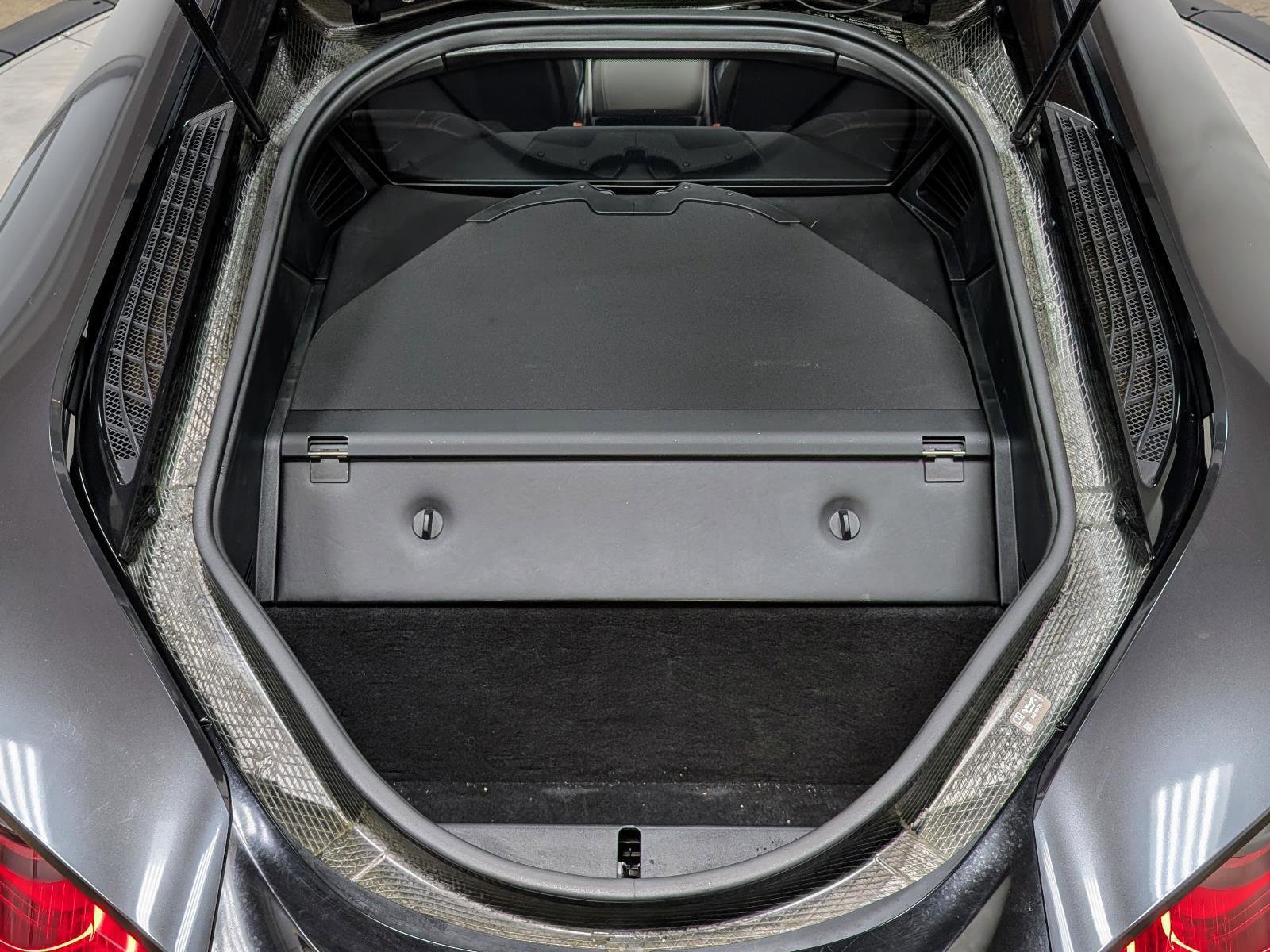 Used 2016 BMW i8 image 18