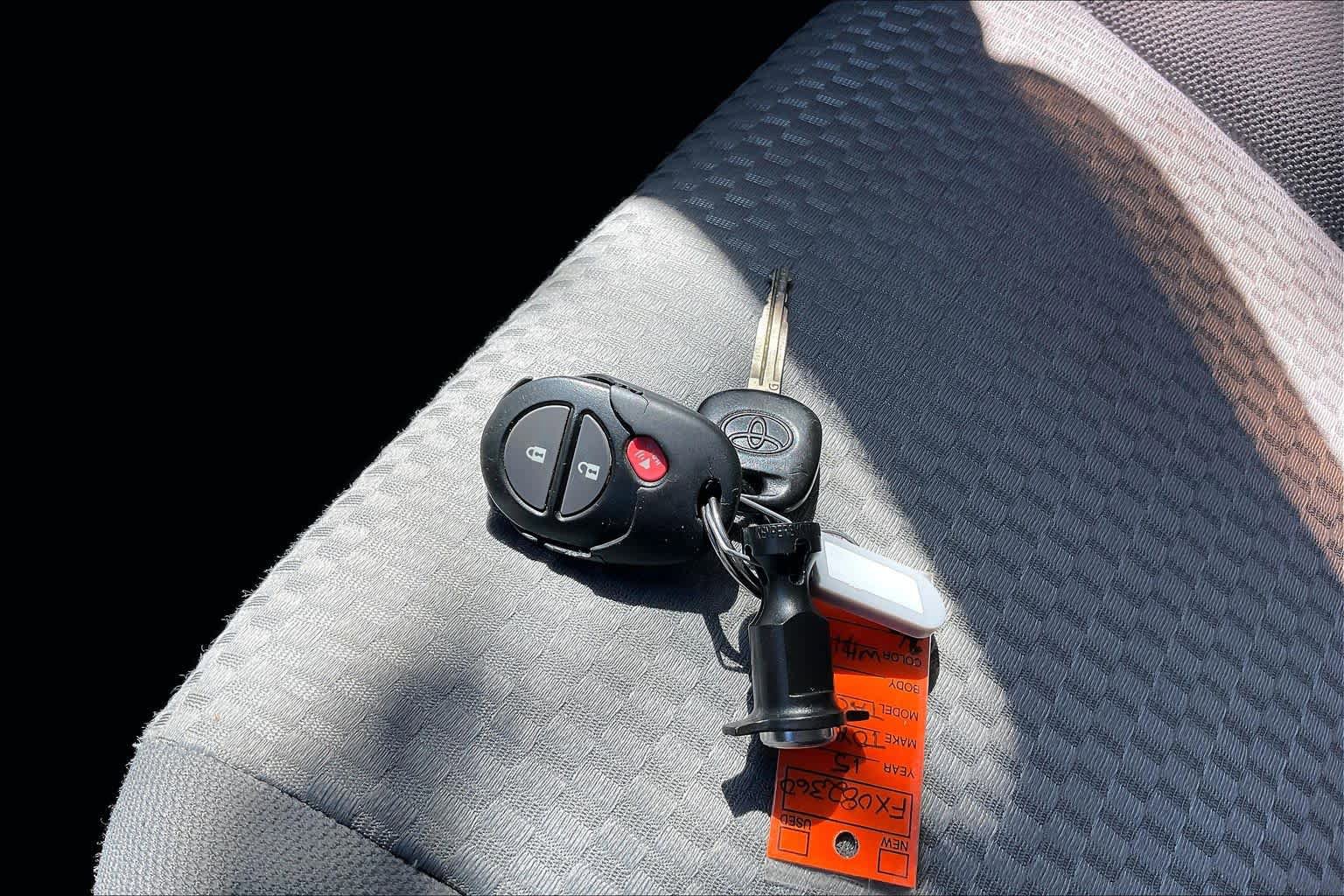 Used 2015 Toyota Tacoma PreRunner w/ SR5 Package RWD image 21