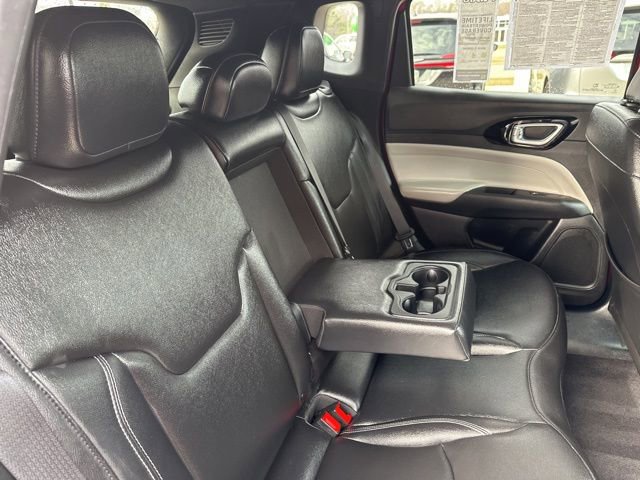 Used 2025 Jeep Compass Limited image 16