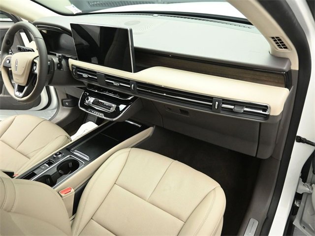 Certified 2023 Lincoln Corsair Reserve w/ Towing Package image 29