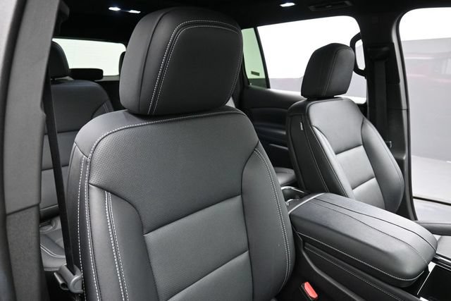 Certified 2025 Chevrolet Traverse LT w/ Sun and Wheel Package FWD image 32