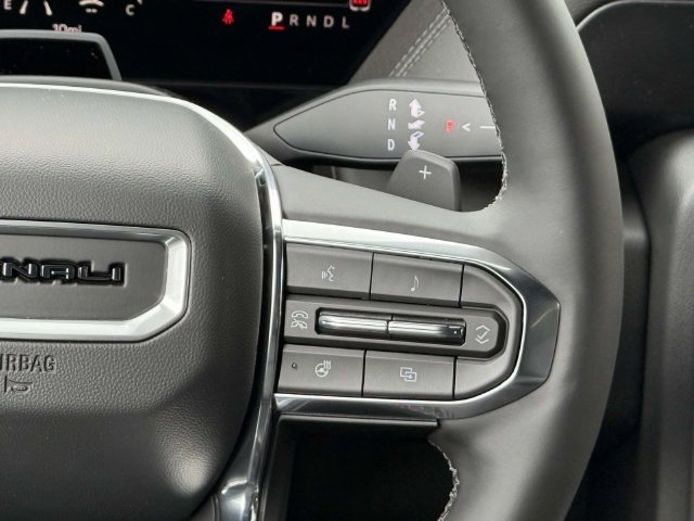 New 2026 GMC Yukon Denali w/ Denali Reserve Package AWD/4WD image 14