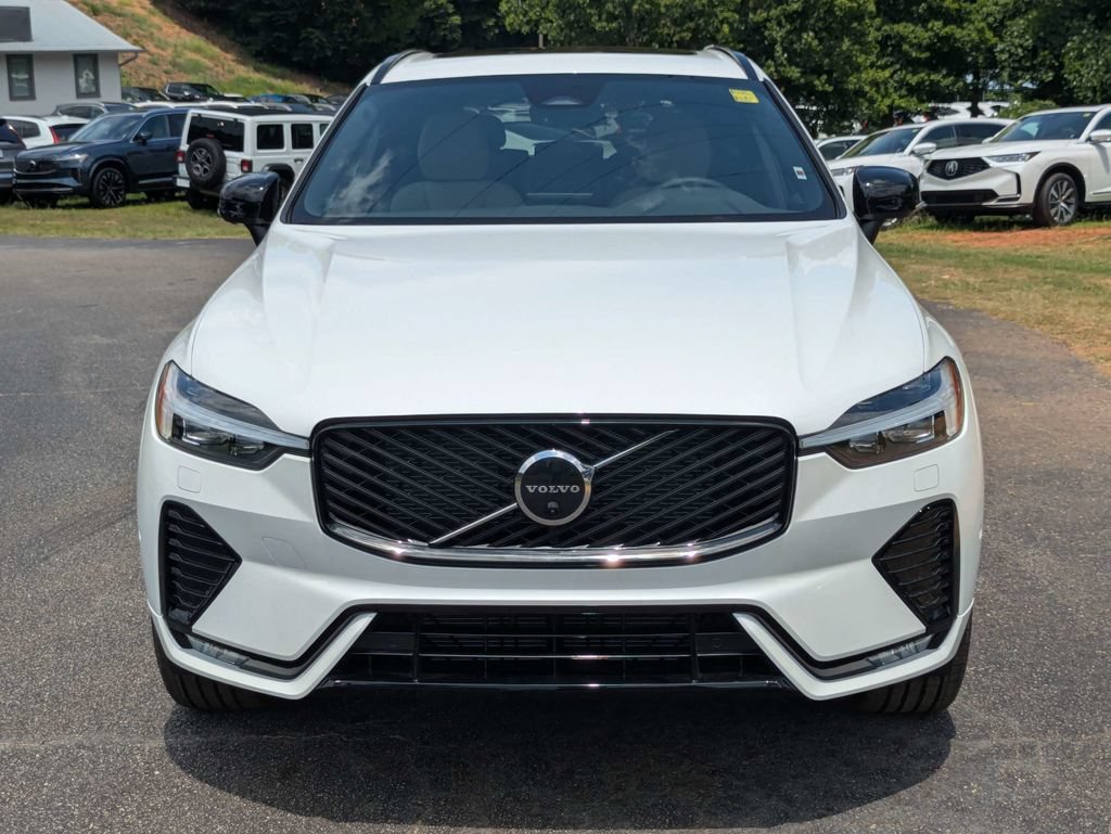 New 2026 Volvo XC60 B5 Plus w/ Protection Package Premier AWD/4WD image 9