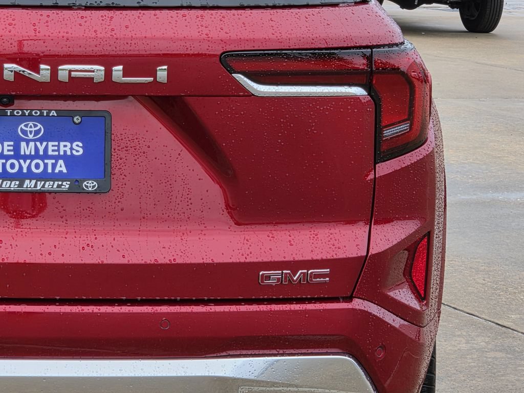Used 2026 GMC Terrain Denali AWD/4WD image 9