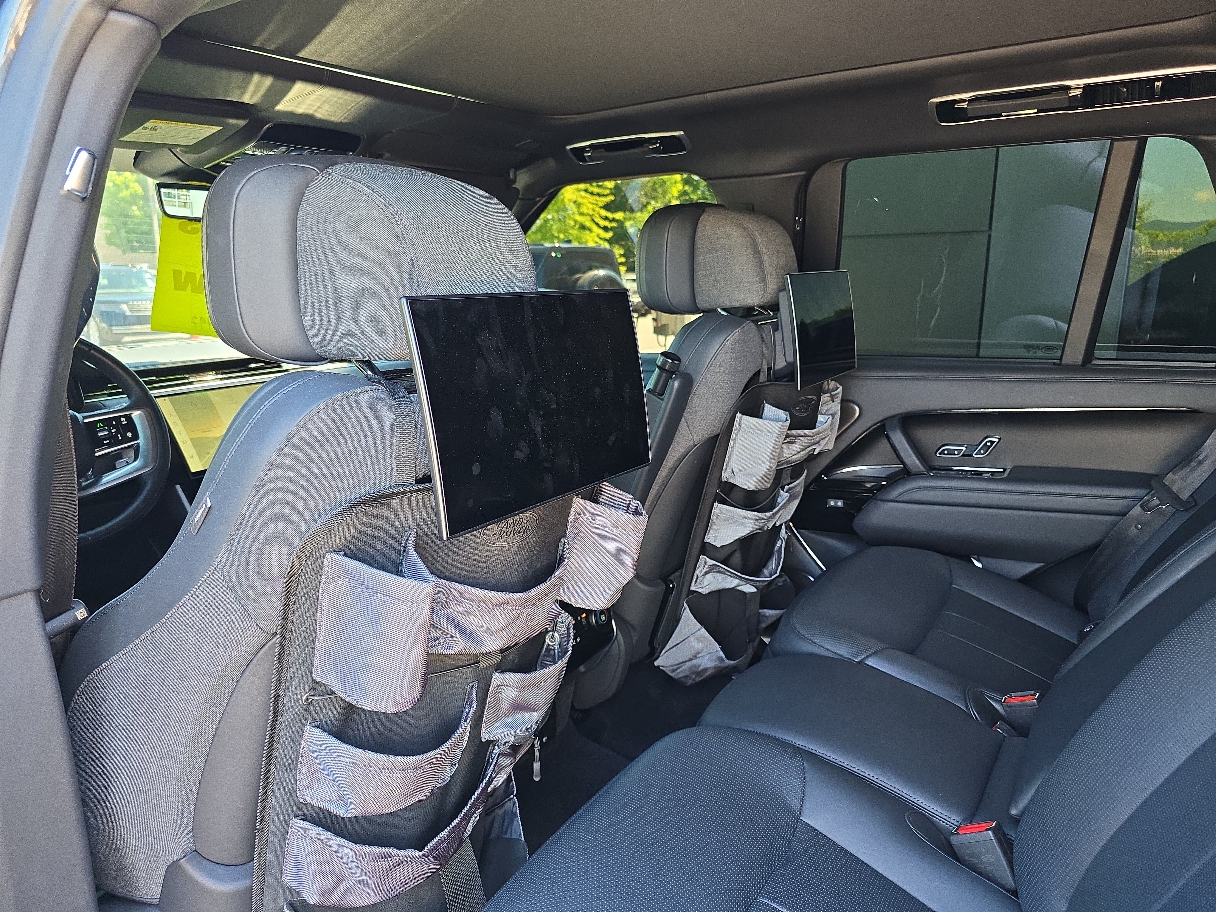 Certified 2023 Land Rover Range Rover SV AWD/4WD image 16