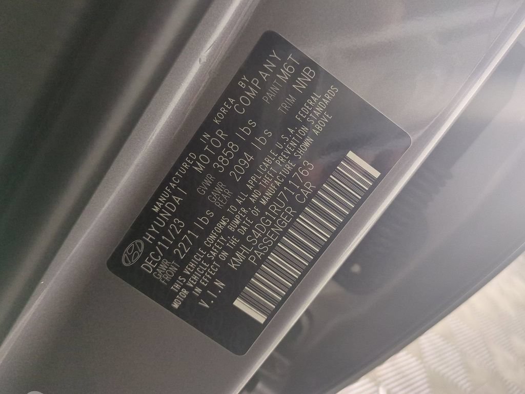 Used 2024 Hyundai Elantra SEL w/ Convenience Package FWD image 37